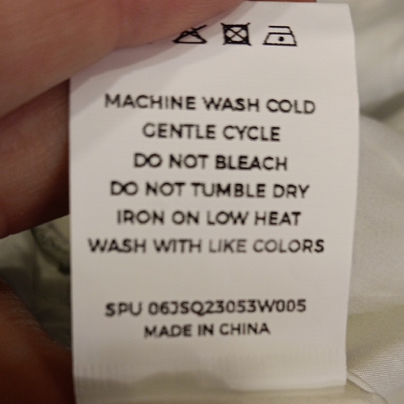 NWT. BloomChic White/Blue Tropical Leaf Print and White Cami Romper Side Tie - Picture 8 of 12